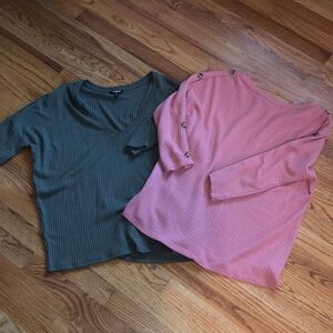 Lot of two waffle knot tunics size medium and large but fit similar